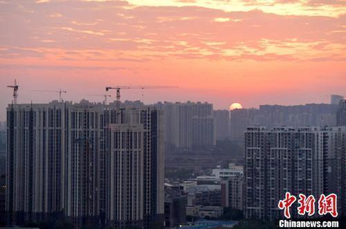 11月多地二手房挂牌价格下跌楼市调控频次骤减